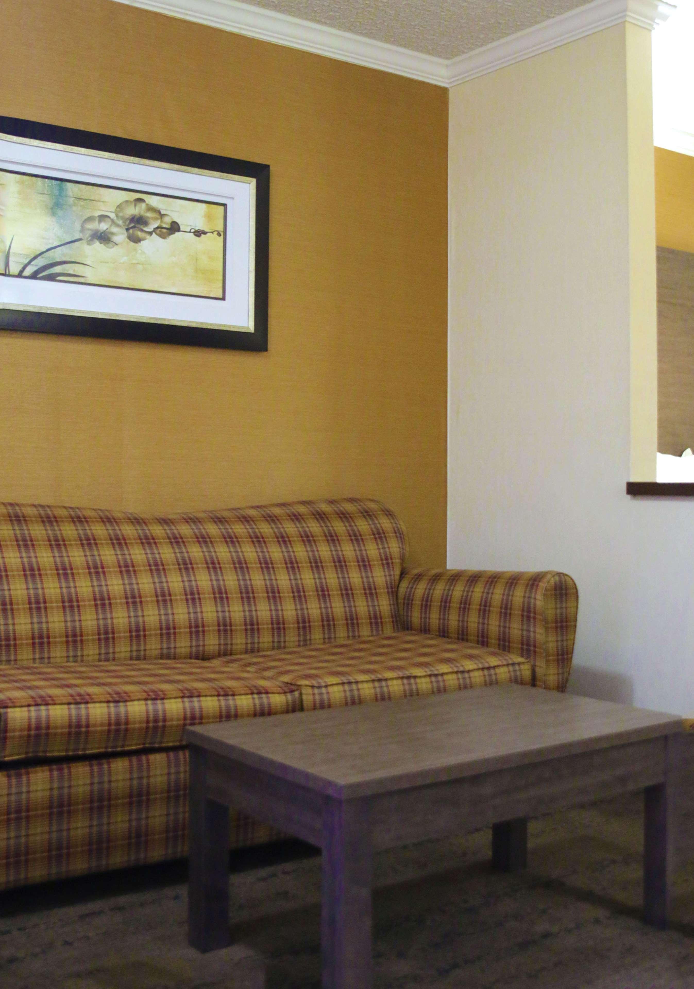 Best Western Galleria Inn & Suites Cheektowaga Buitenkant foto