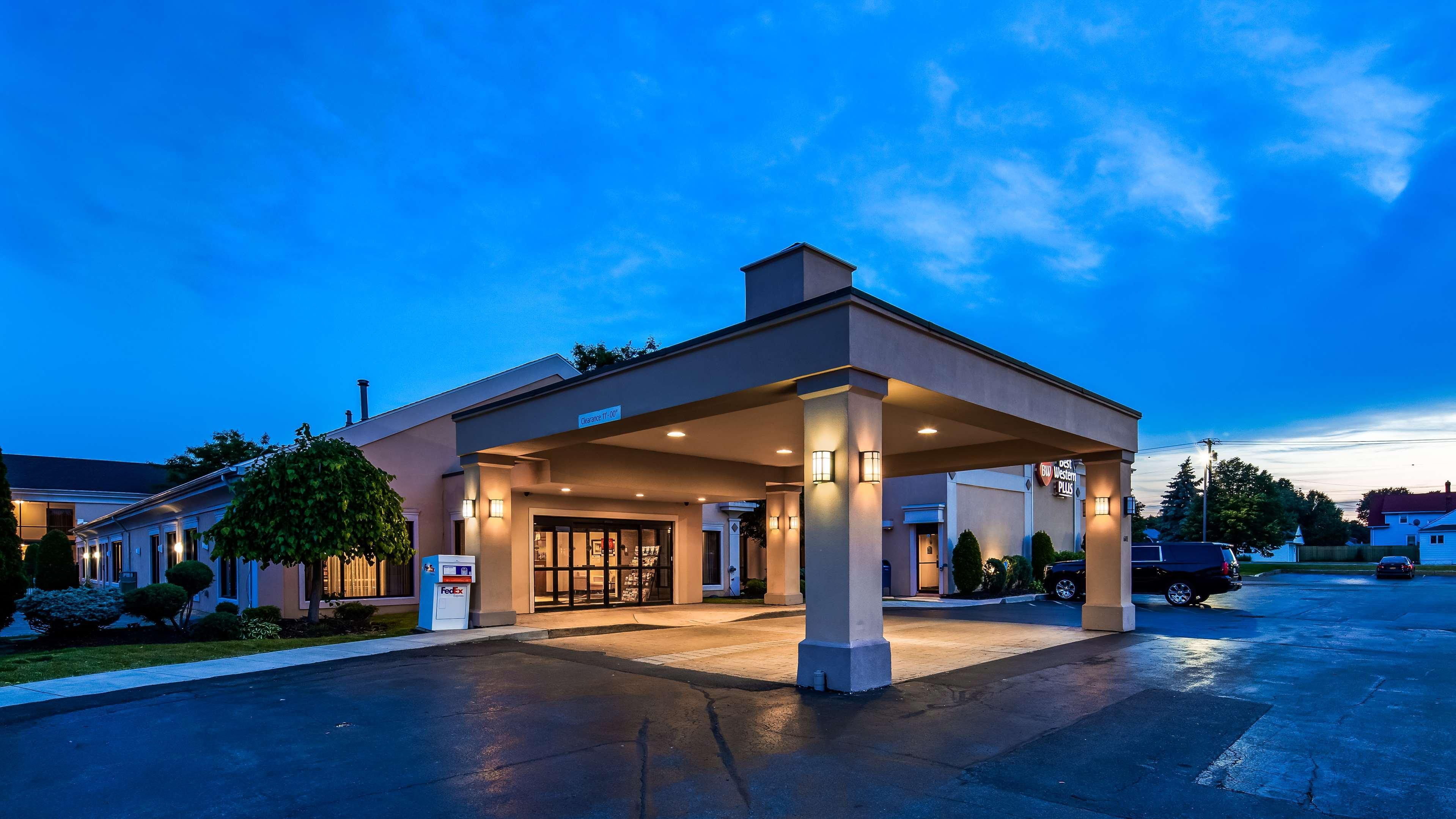 Best Western Galleria Inn & Suites Cheektowaga Buitenkant foto