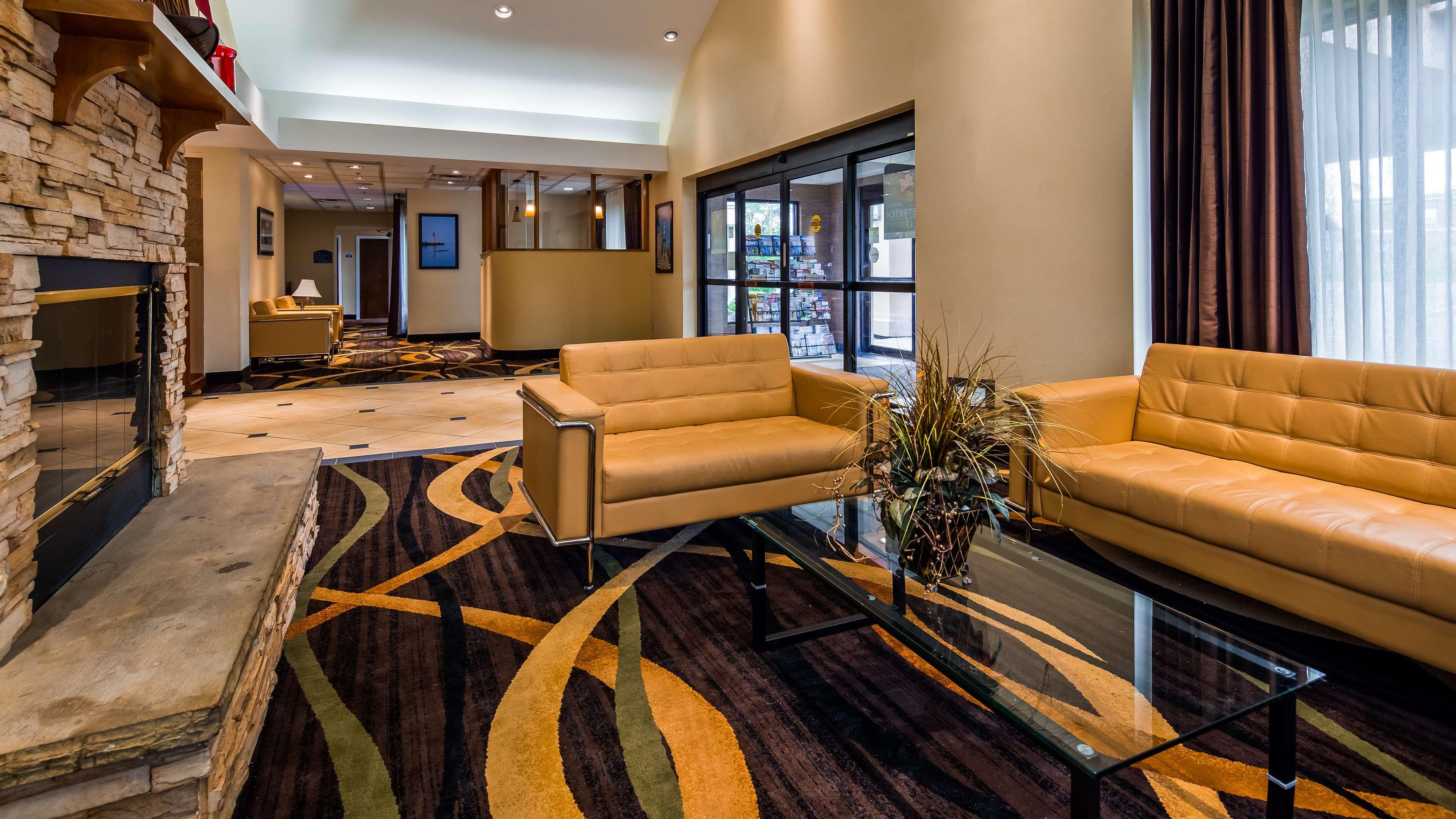 Best Western Galleria Inn & Suites Cheektowaga Buitenkant foto