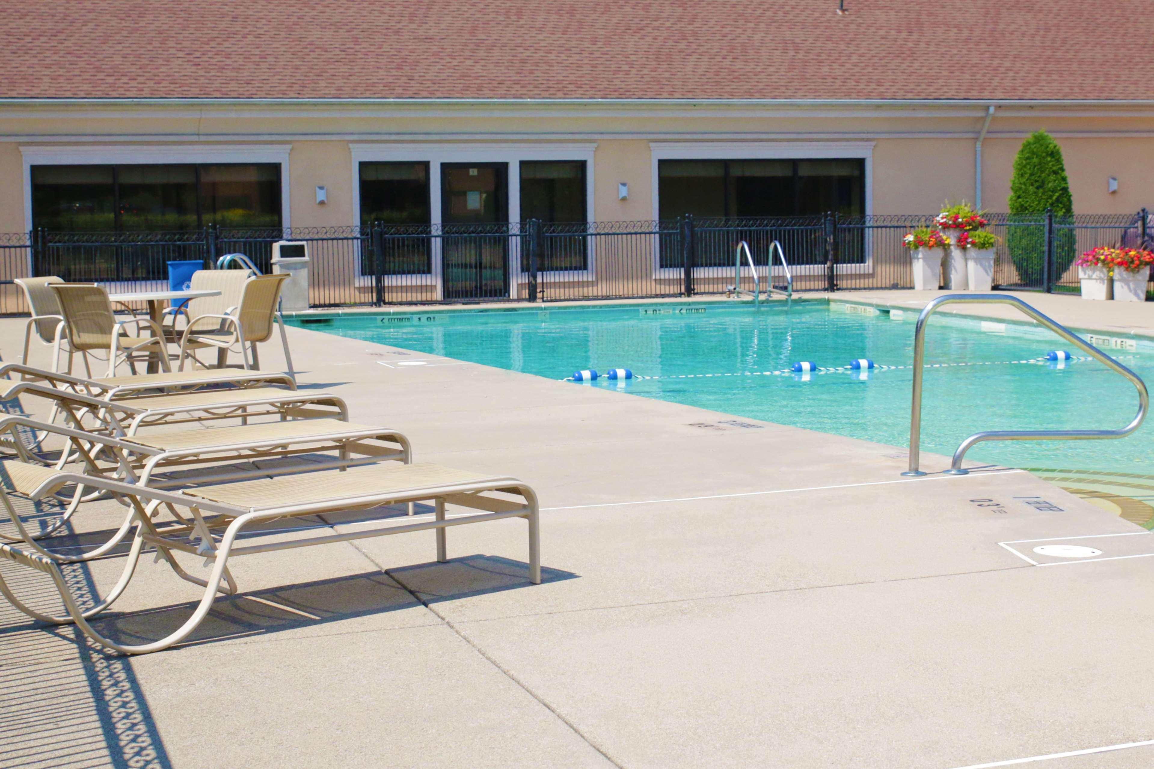 Best Western Galleria Inn & Suites Cheektowaga Buitenkant foto